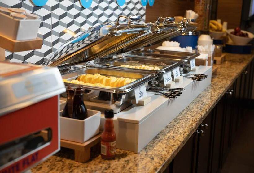 هتل Holiday Inn Express Bloomington West, An Ihg