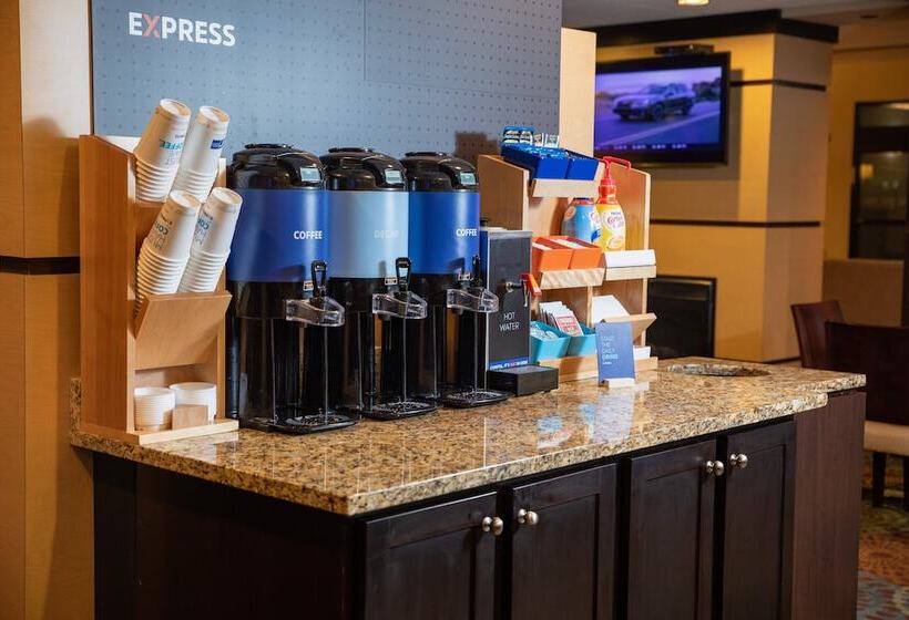 هتل Holiday Inn Express Bloomington West, An Ihg