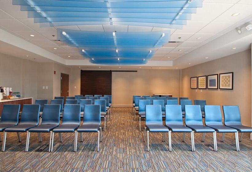 فندق Holiday Inn Express Quantico   Stafford, An Ihg