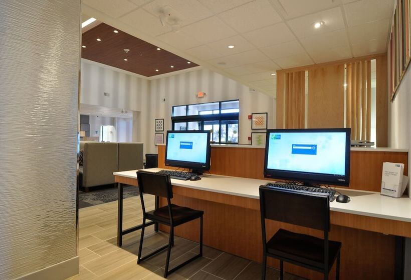 فندق Holiday Inn Express Quantico   Stafford, An Ihg