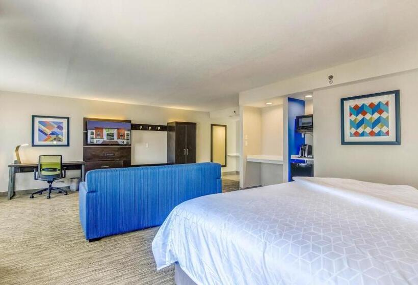 هتل Holiday Inn Express & Suites Longview North, An Ihg