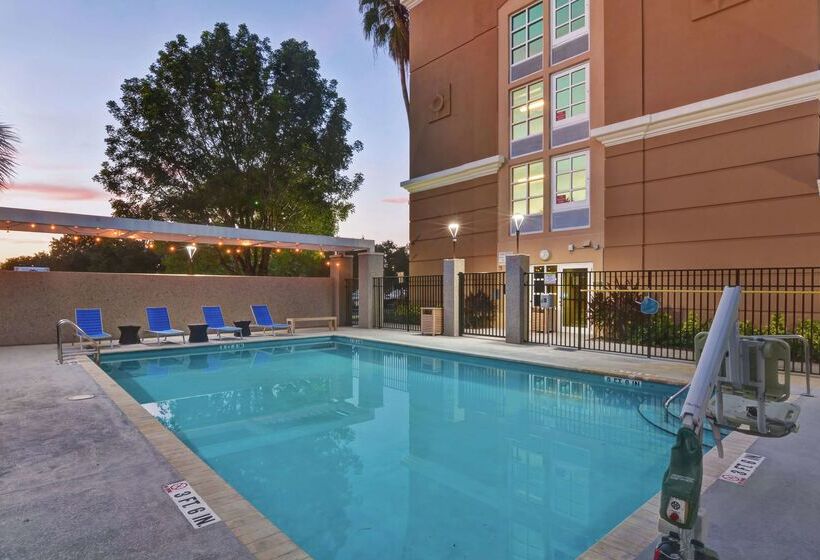 هتل Home2 Suites By Hilton Miramar Ft. Lauderdale