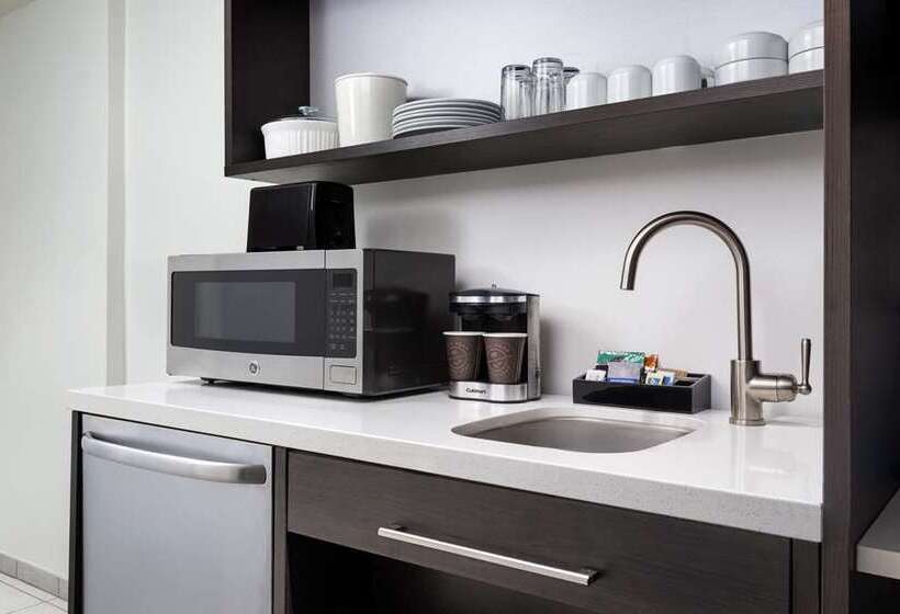 هتل Home2 Suites By Hilton Miramar Ft. Lauderdale