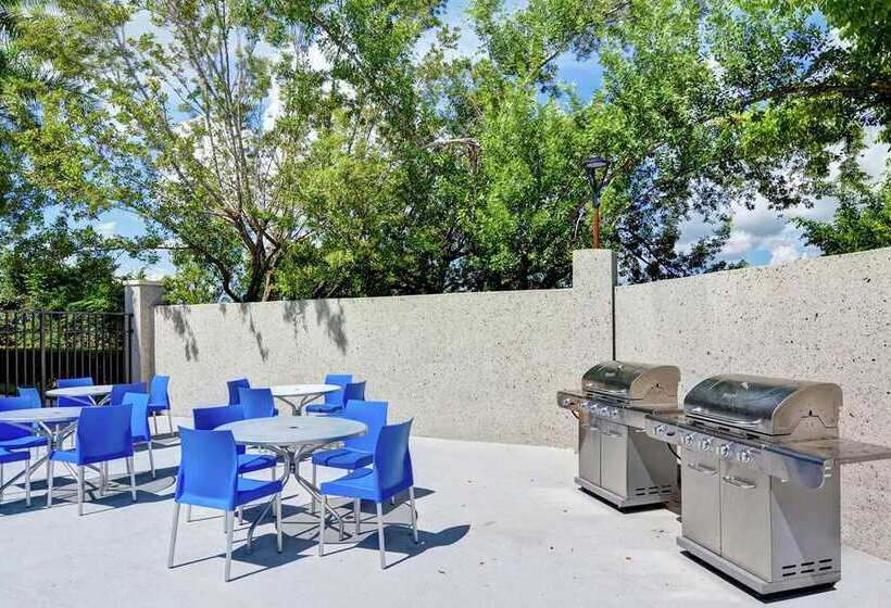 هتل Home2 Suites By Hilton Miramar Ft. Lauderdale