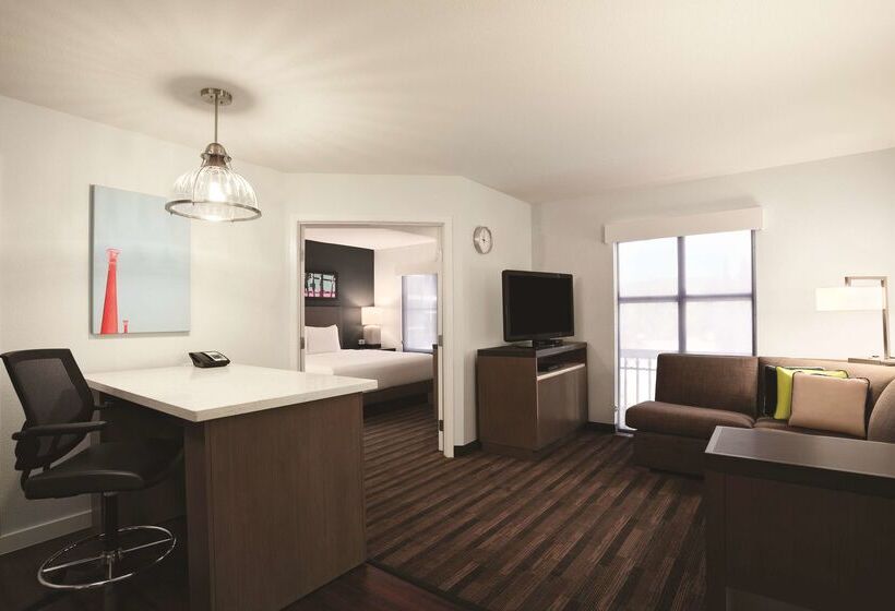 בית מלון כפרי Hyatt House Pleasant Hill