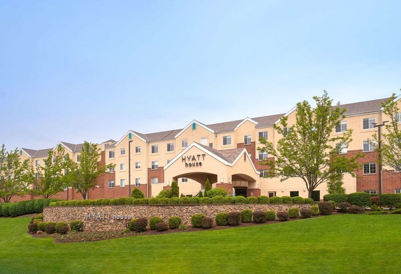 هتل Hyatt House White Plains