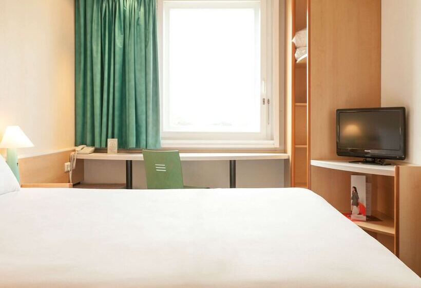 Отель Ibis Lyon Caluire Cité Internationale
