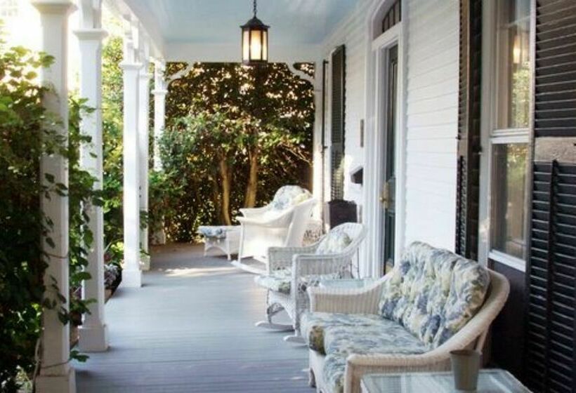 هتل La Farge Perry House