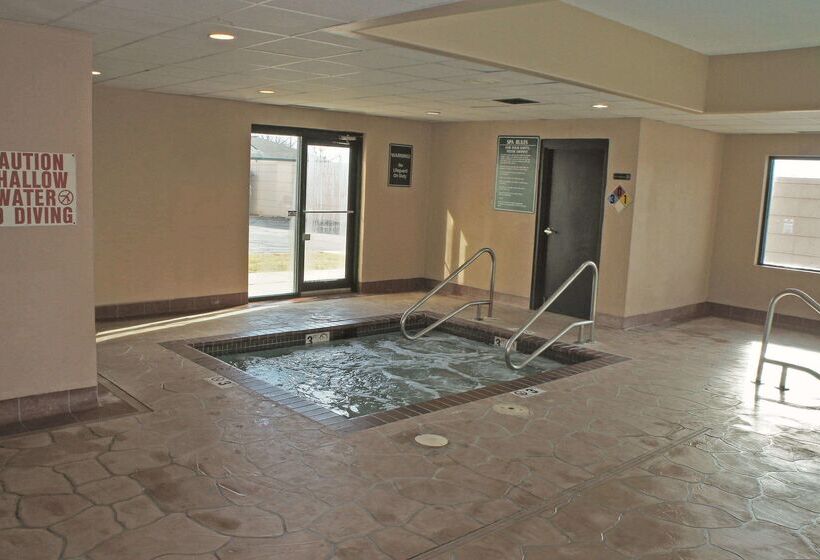 هتل La Quinta Inn & Suites By Wyndham Omaha Airport Downtown