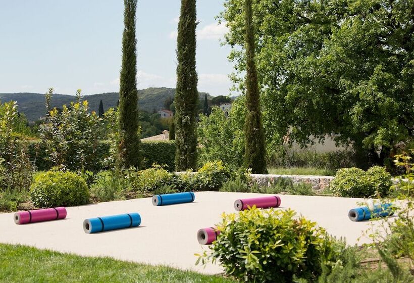 هتل Domaine Du Mas De Pierre