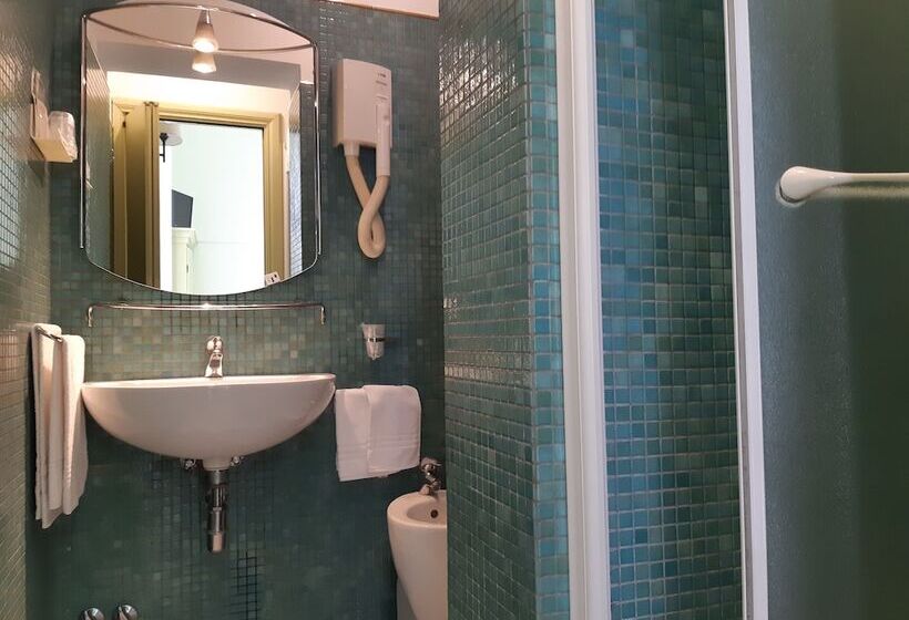 Fotos del hotel Lilium:  19