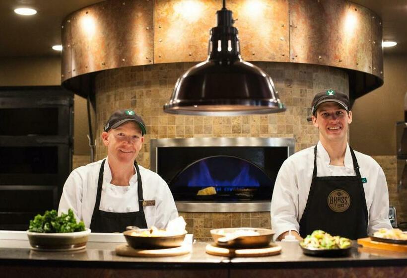 هتل Lodges At Deer Valley