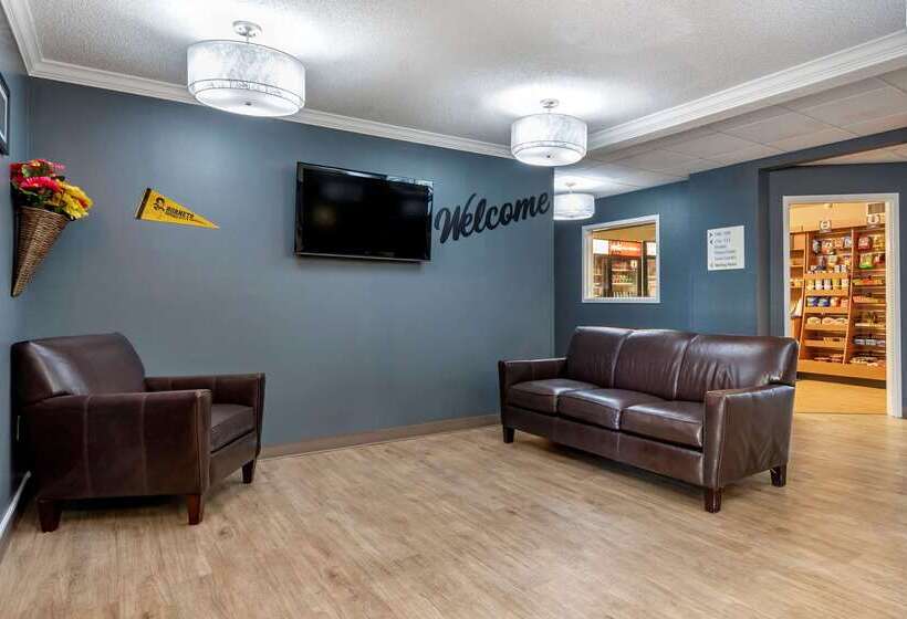 هتل Mainstay Suites Emporia