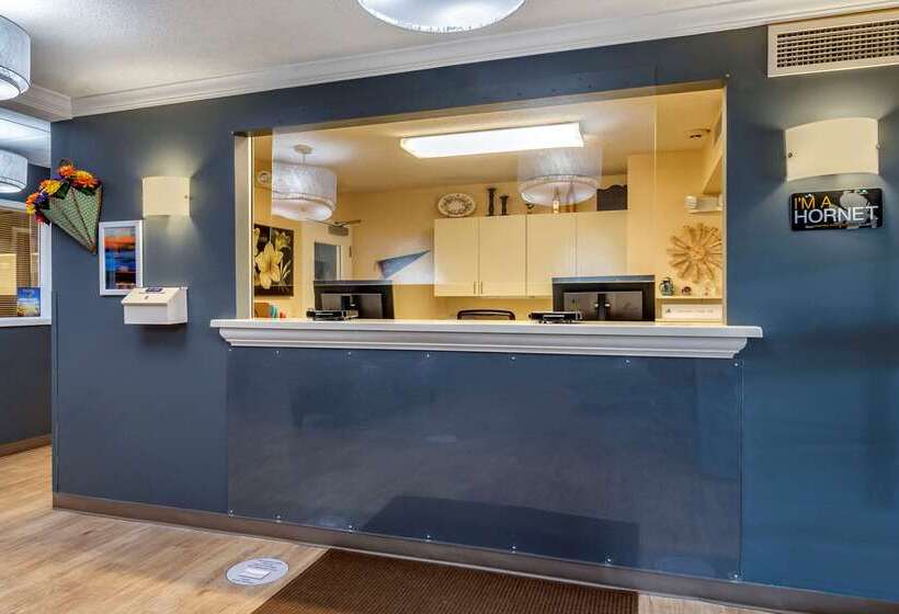 هتل Mainstay Suites Emporia