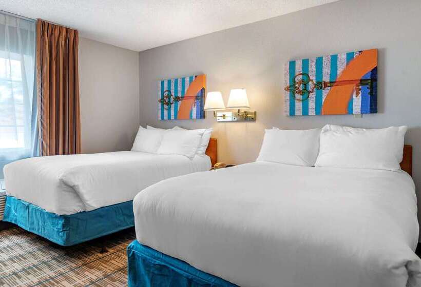 هتل Mainstay Suites Emporia