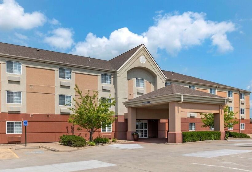 هتل Mainstay Suites Emporia