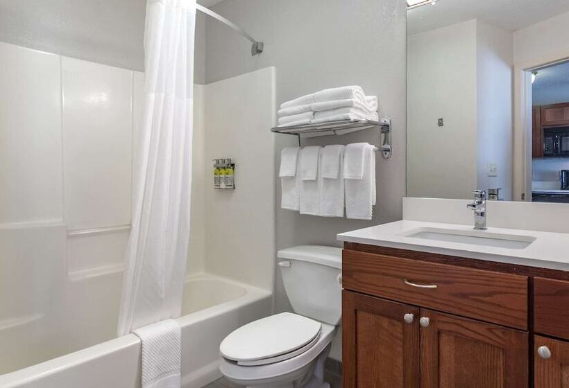 هتل Mainstay Suites Emporia