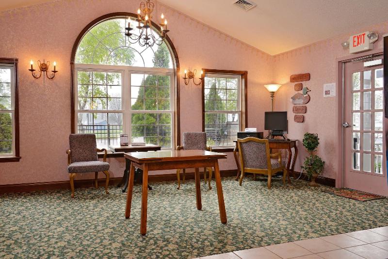 هتل Our Guest Inn And Suites   Downtown