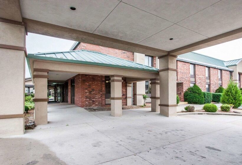 هتل Quality Inn & Suites North