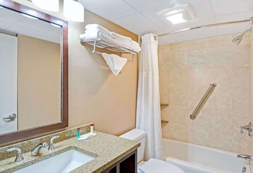 Отель Ramada By Wyndham Seekonk Providence Area
