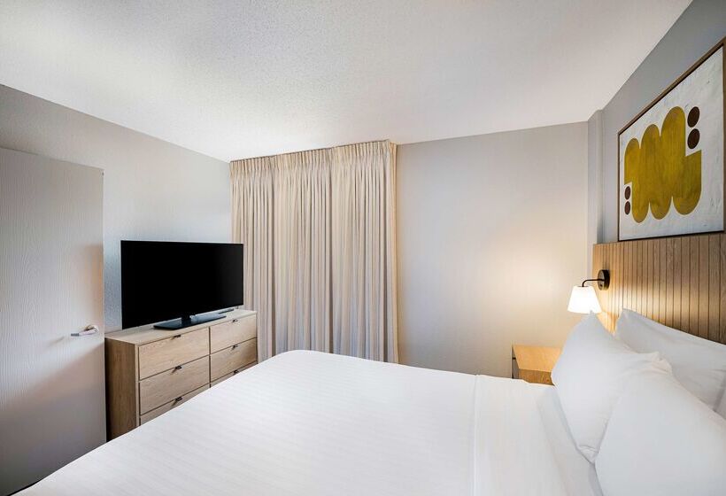 هتل Sonesta Simply Suites Jersey City