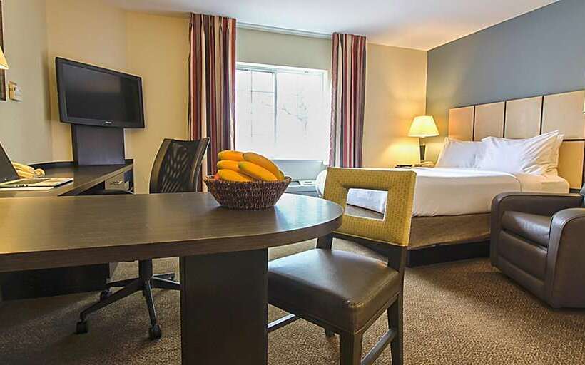 هتل Sonesta Simply Suites St Louis Earth City