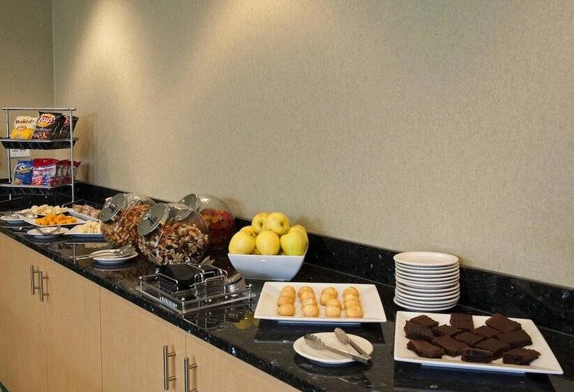 هتل Springhill Suites By Marriott Chicago O Hare