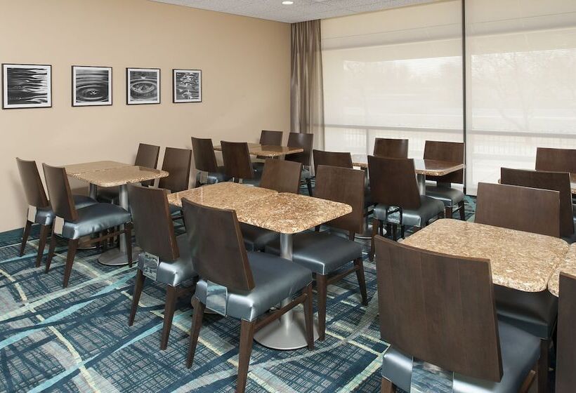 هتل Springhill Suites By Marriott Chicago O Hare
