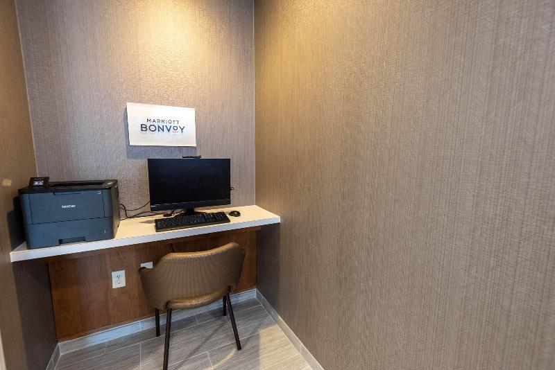 هتل Springhill Suites Columbus Airport Gahanna