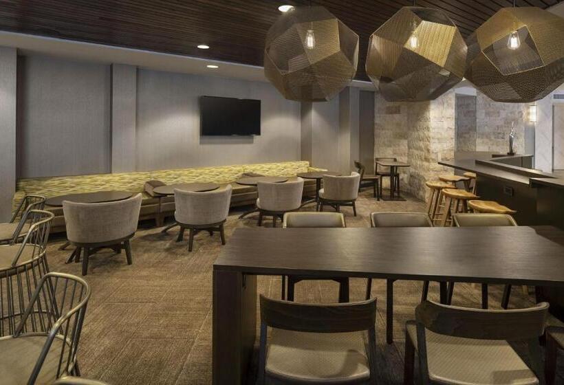 هتل Springhill Suites Fort Worth University