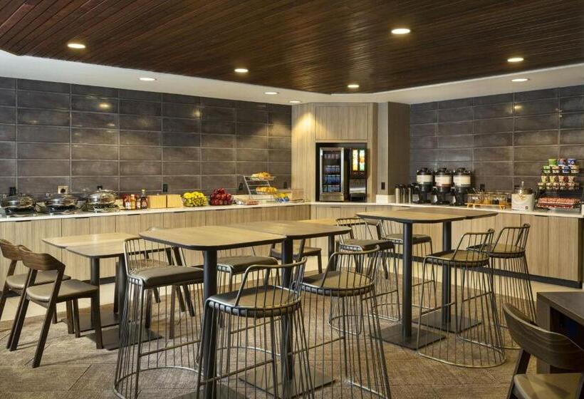هتل Springhill Suites Fort Worth University