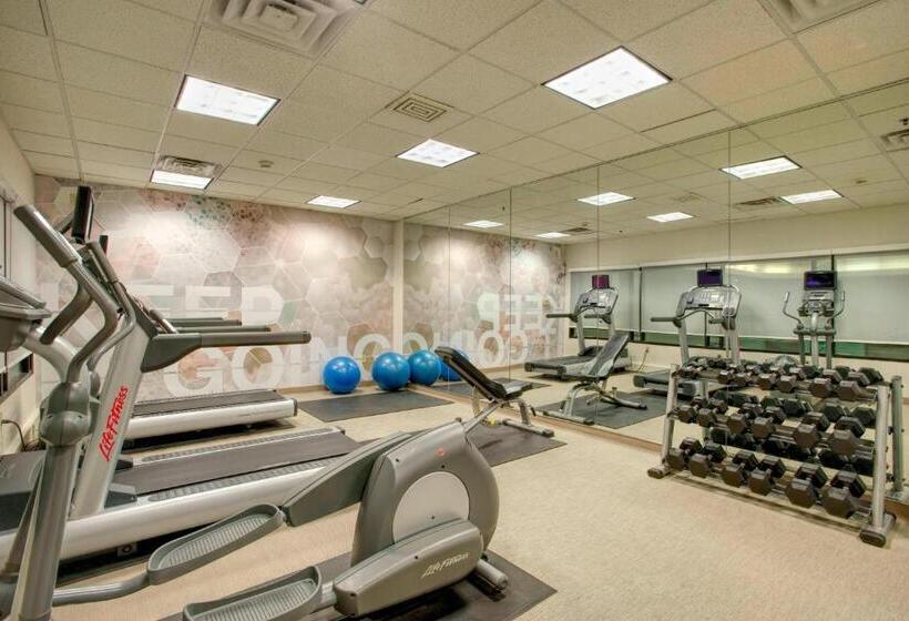 هتل Springhill Suites By Marriott Lawrence Downtown