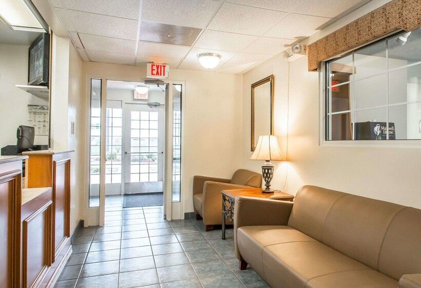 هتل Birch Hill Suites Columbia