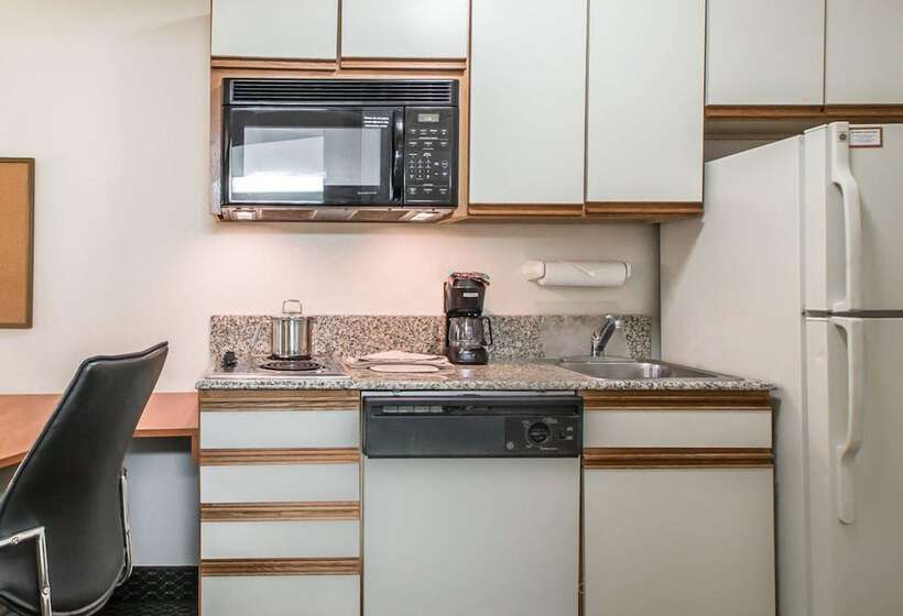 هتل Birch Hill Suites Columbia