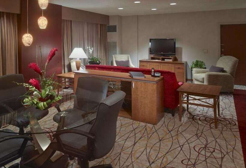 هتل The Blackwell Inn And Pfahl Conference Center