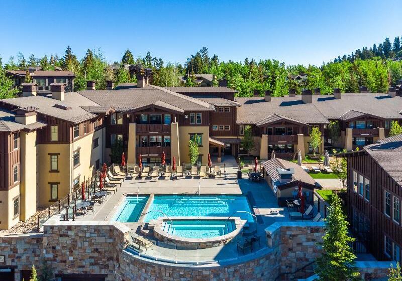 هتل The Chateaux Deer Valley