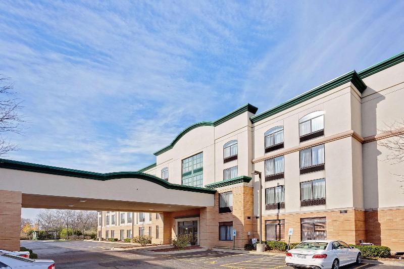 هتل Comfort Inn & Suites Arlington Heights Schaumburg