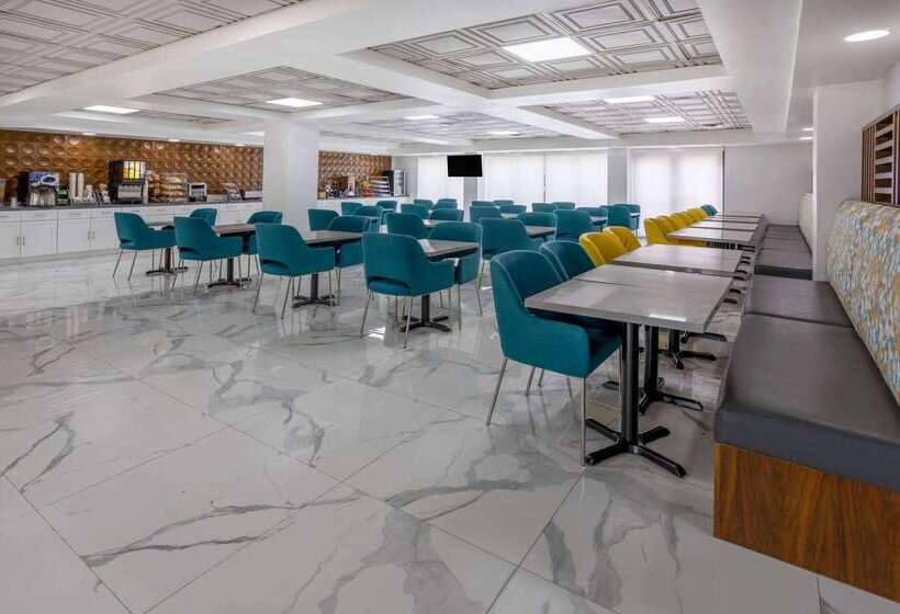 هتل Wingate By Wyndham Atlanta Galleria/ Ballpark