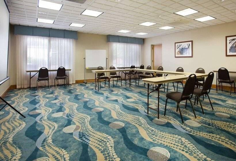 בית מלון כפרי Wingate By Wyndham Garner/raleigh South