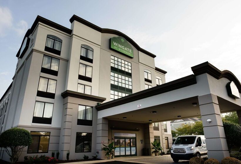 هتل Spark By Hilton Greensboro