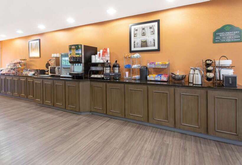 هتل Wingate By Wyndham Indianapolis Airport Plainfield