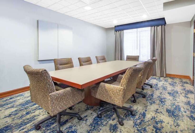 هتل Wingate By Wyndham Indianapolis Airport Plainfield