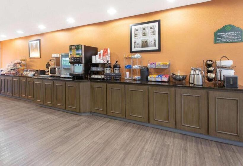 هتل Wingate By Wyndham Indianapolis Airport Plainfield