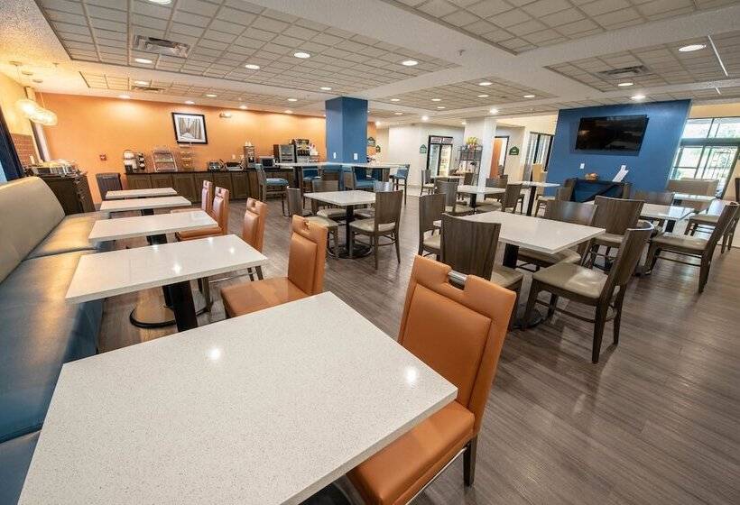 هتل Wingate By Wyndham Indianapolis Airport Plainfield