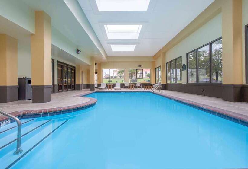 ホテル La Quinta Inn & Suites By Wyndham Mooresville