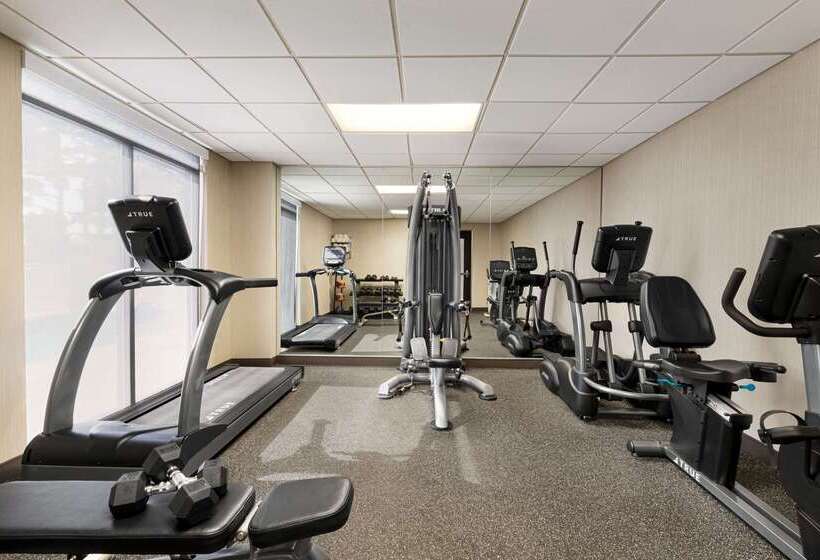 هتل Wingate By Wyndham Wilmington