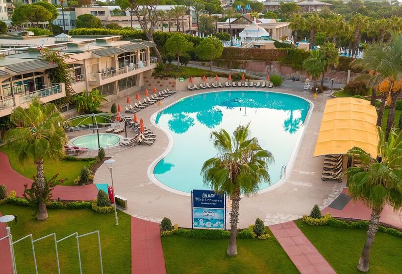 استراحتگاه Pine Beach Belek