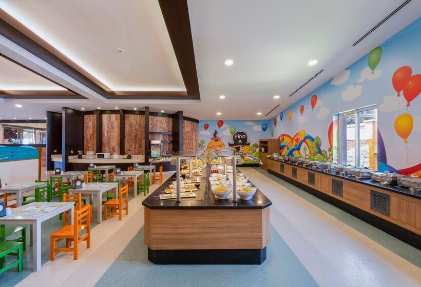 استراحتگاه Pine Beach Belek