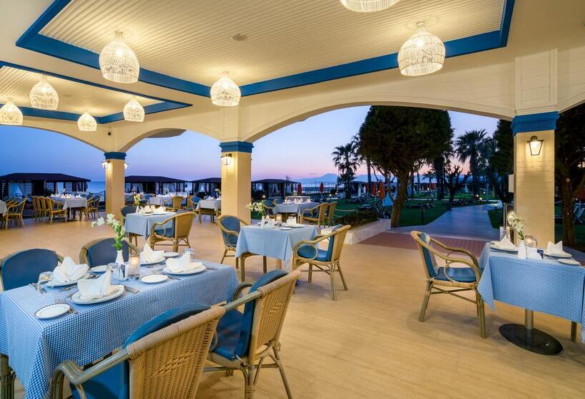 استراحتگاه Pine Beach Belek