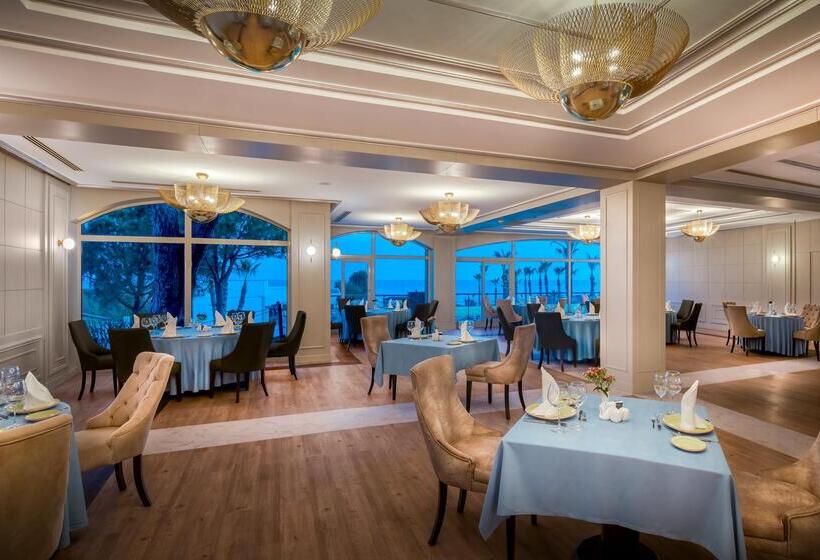استراحتگاه Pine Beach Belek
